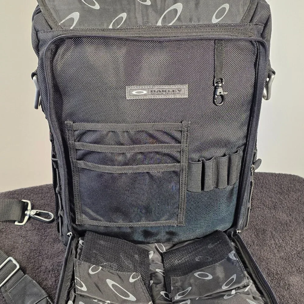 OAKLEY Industrial Tactical Field Gear Vertical Computer Laptop Bag